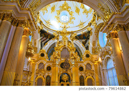 The State Hermitage Museum is a museum of art and culture in St. Petersburg, Russia. 79614862