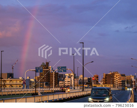 In the evening, rainbow after rain 79623016