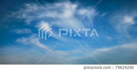 Blue sky with whie Cirrus clouds 79629286