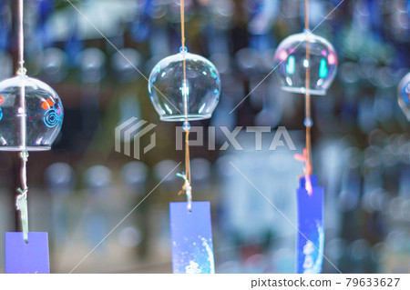 Shot of the wind chimes of Shizumoto Shrine in Shimamoto Town, Mishima-gun, Osaka Prefecture Shot of the wind chimes of Shizumoto Shrine in Shimamoto Town, Mishima-gun, Osaka Prefecture 79633627