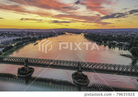 Aerial picture of main river mouth and the city of Mainz during sunset Aerial picture of main river mouth and the city of Mainz during sunset 79635928