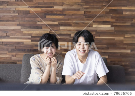 情侶生活電視 79636766