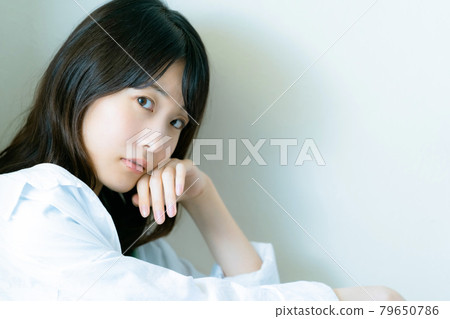 一個患有疾病的女人 一個患有疾病的女人 79650786