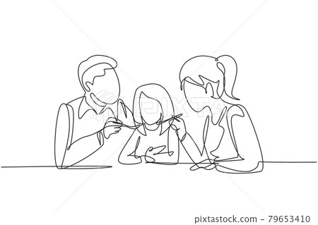 Continuous one line drawing young family having fun together in restaurant. Parents feeds they daughter with love. Happy little family concept. Single line draw design vector graphic illustration 79653410