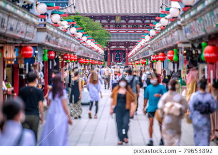 日本東京城市景觀第四次宣言的第一天......突變株感染爆炸......奧運會“瘋狂”......淺草寺的人們......= 7月12日 日本東京城市景觀第四次宣言的第一天......突變株感染爆炸......奧運會“瘋狂”......淺草寺的人們......= 7月12日 79653892