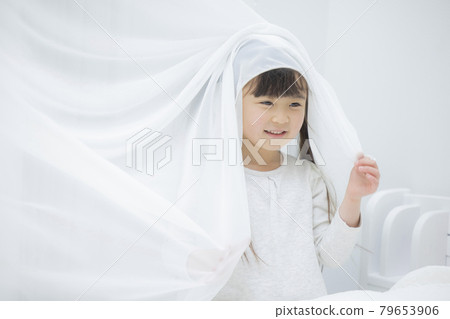 6 year old girl 6 year old girl 79653906