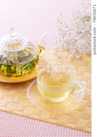 Herbal tea ~ chamomile tea 79658871