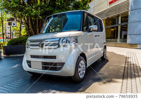 展廳內展出的白光車 79658935