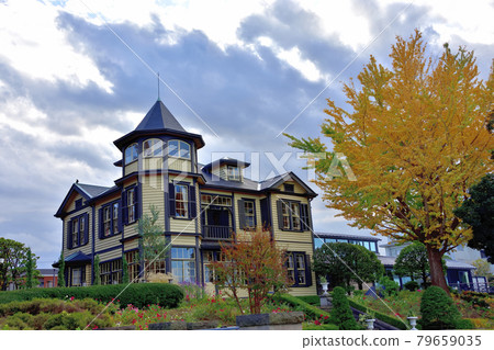 Autumn Yokohama Yamate Western Pavilion / Home of a Diplomat Autumn Yokohama Yamate Western Pavilion / Home of a Diplomat 79659035