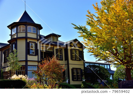 Autumn Yokohama Yamate Western Pavilion / Home of a Diplomat Autumn Yokohama Yamate Western Pavilion / Home of a Diplomat 79659402