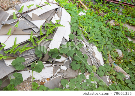 Brick of unfinished construction mortar. 79661335