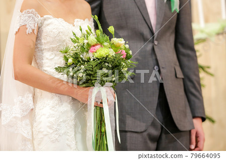 Flowers in the wedding 79664095
