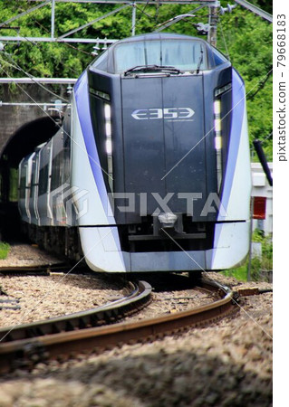 在信濃路上快速奔跑...特急梓 / E353 系列中央線 / 相模子站 在信濃路上快速奔跑...特急梓 / E353 系列中央線 / 相模子站 79668183