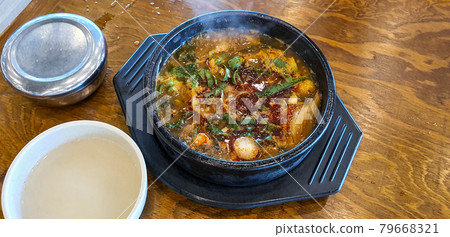 Spicy Beef Gukbap 79668321