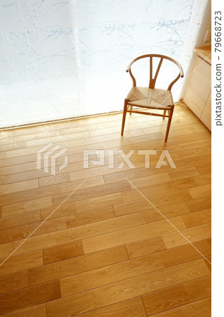 帶Y椅子的房間 79668723