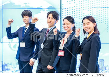 New employee who plays guts pose 79669978