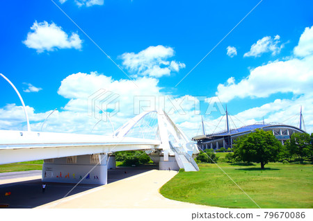 豐田市，豐田大橋和豐田體育場的風景 79670086