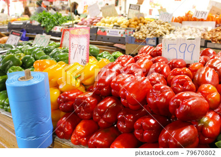 Queen Victoria Market in Melbourne 79670802