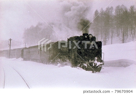 1971 D51 departing Kamimena Station, Hakodate Main Line, Kamimena, Hokkaido 79670904