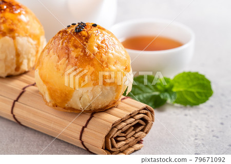 中秋節 月餅 蛋黃酥 中秋 Mid-Autumn Festival Moon cake げっぺい 中秋節 月餅 蛋黃酥 中秋 Mid-Autumn Festival Moon cake げっぺい 79671092
