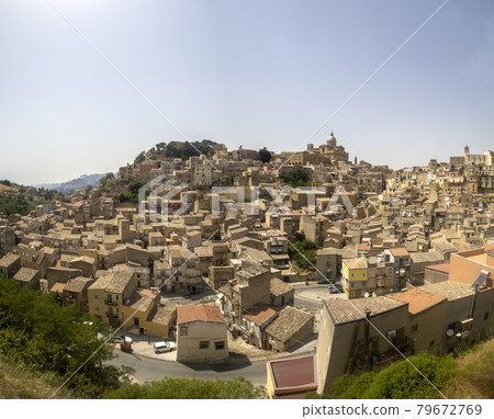 piazza armerina sicily cityscape 79672769