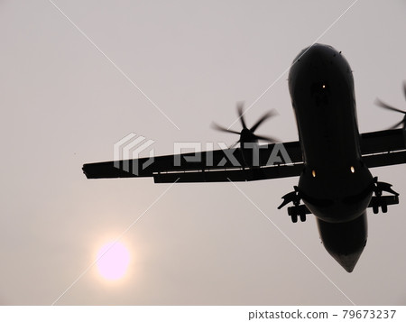 Airplane, Cutting Edge Airplane, Cutting Edge 79673237