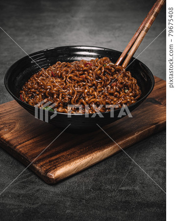 Jjajangmyeon Jjajangmyeon 79675408