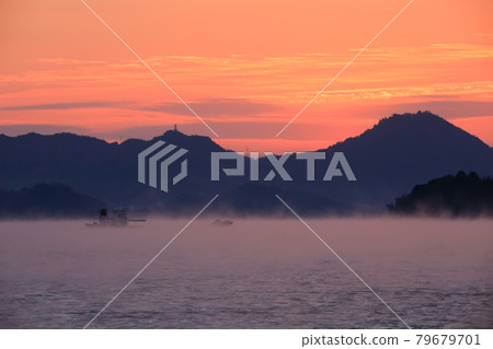 廣島縣三原市瀨奈海國立公園風影山海霧 79679701