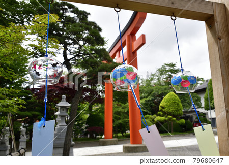 夏季參拜時在北海道函館市立倉神社境內拍攝風鈴裝飾的風景 79680647