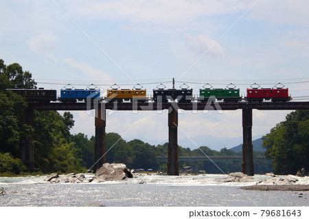 Chichibu Railway special train transporting the Tokyo 2020 Olympic torch (Nagatoro Town, Saitama Prefecture) 79681643