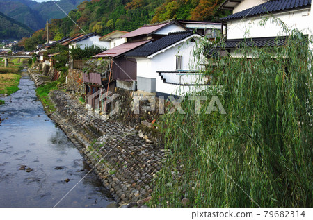 勝山城下町的高瀨船塢遺址 79682314