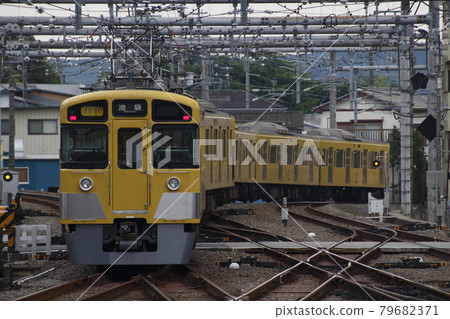 [SI] 西武池袋線 2000 系列列車（通勤特快 - 10 輛編組：前往池袋） 79682371