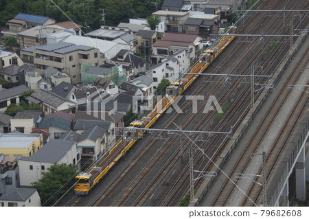 運行在東北貨運線上的8輛Kiya E195系列車輛（普通軌道運輸車輛） 79682608