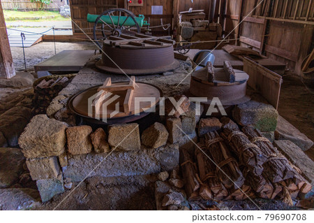 (Shizuoka Prefecture) Izunokuni City, Important Cultural Property, Egawa Residence, Cooking Stove (Shizuoka Prefecture) Izunokuni City, Important Cultural Property, Egawa Residence, Cooking Stove 79690708