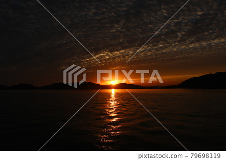 Sunset and the rainbow-colored Seto Inland Sea! Nijigahama Beach in Hikari City, Yamaguchi Prefecture & the starry town of Kudamatsu City Sunset and the rainbow-colored Seto Inland Sea! Nijigahama Beach in Hikari City, Yamaguchi Prefecture & the starry town of Kudamatsu City 79698119
