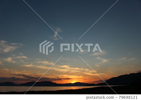 夕陽和彩虹色的瀨戶內海！山口縣光市虹濱海水浴場 & 星空之城“下松市” 79698121