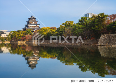 Main keep of Hiroshima Castle, aka Carp Castle, in Hiroshima, Japan 79698967