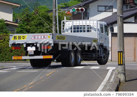 大型車輛駕駛執照課程 大型車輛駕駛執照課程 道路駕駛 79699384