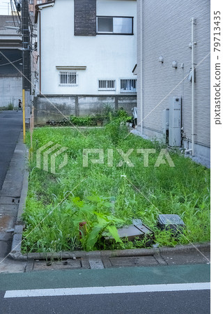 Real estate land property that makes effective use of open space Real estate land property that makes effective use of open space 79713435