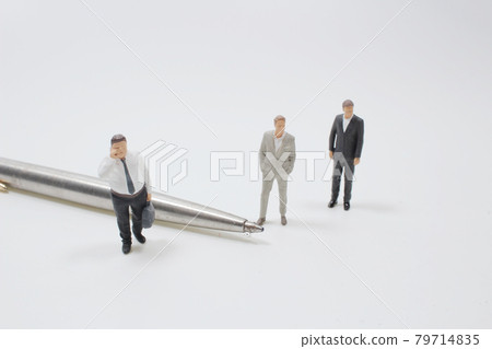 a mni of Business men and pan on board a mni of Business men and pan on board 79714835