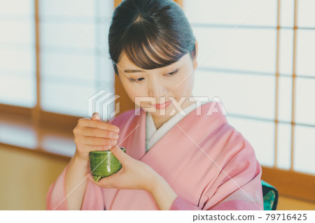 香薰 芳香 女生 79716425