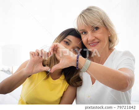 child, daughter, girl 79721842