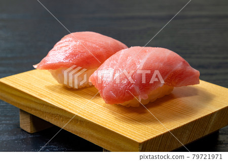Chutoro nigiri 壽司 Chutoro nigiri 壽司 79721971