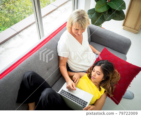 child, daughter, family 79722009