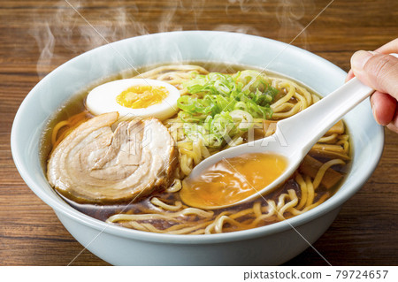 醬油拉麵 醬油拉麵 79724657