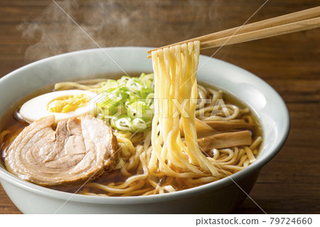 醬油拉麵 醬油拉麵 79724660