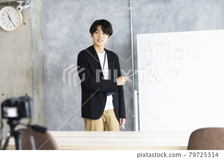 男補習班老師 79725314