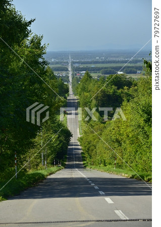 Road leading to the sky of Shari-cho 79727697