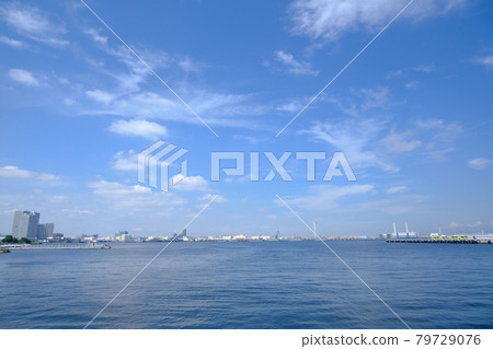Sea of Yokohama Sea of Yokohama 79729076