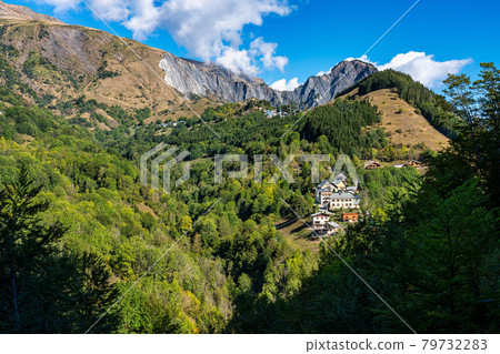 Landscape view of the mountains around Le Bourg d'Oisans in France Landscape view of the mountains around Le Bourg d'Oisans in France 79732283